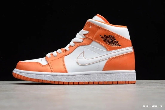 DM3531-800 DM3531-800 1 Mid Jordan Orange Metallic 0316